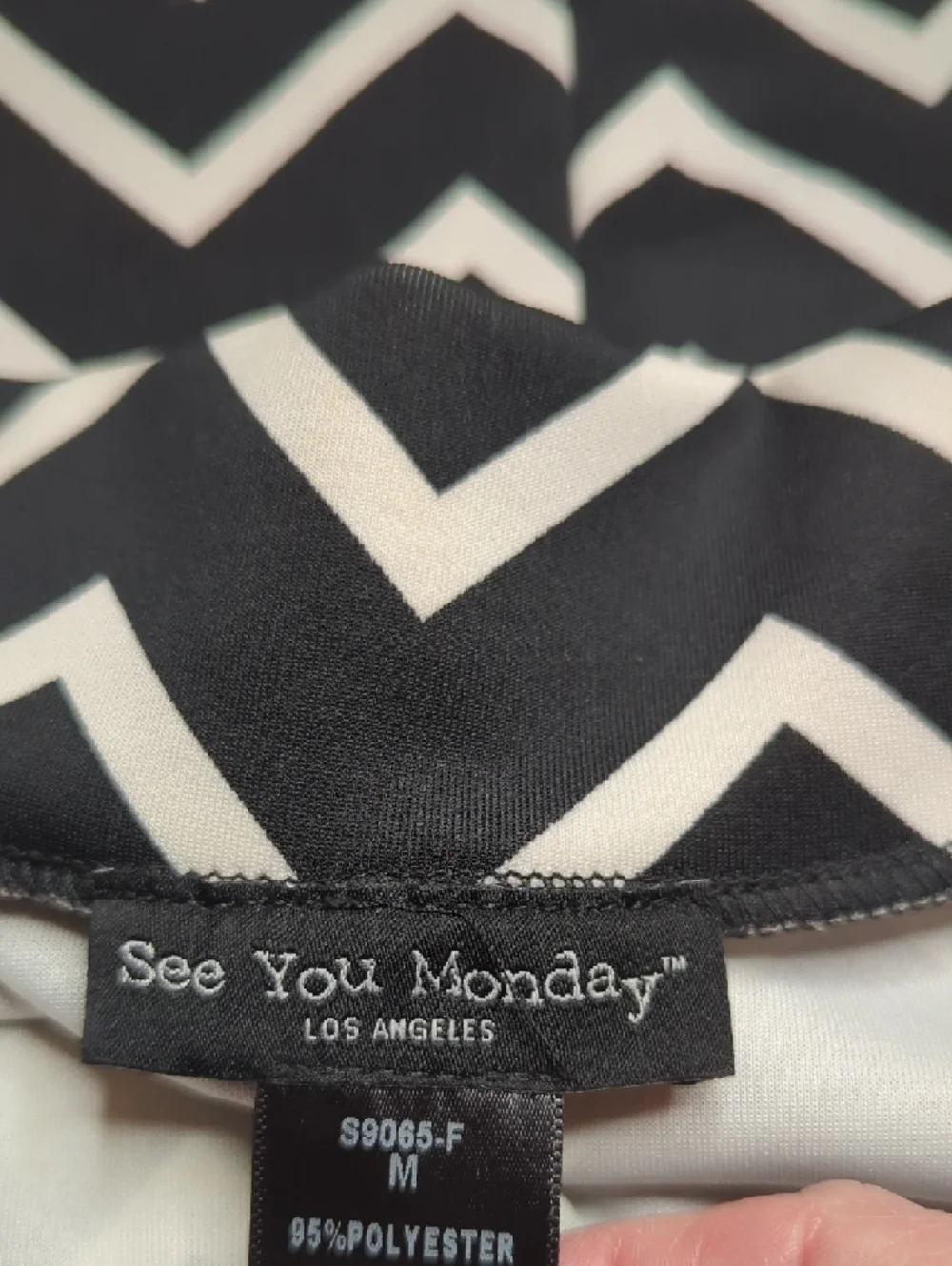 Women's Black and White Chevron‎ Pleated Skirt